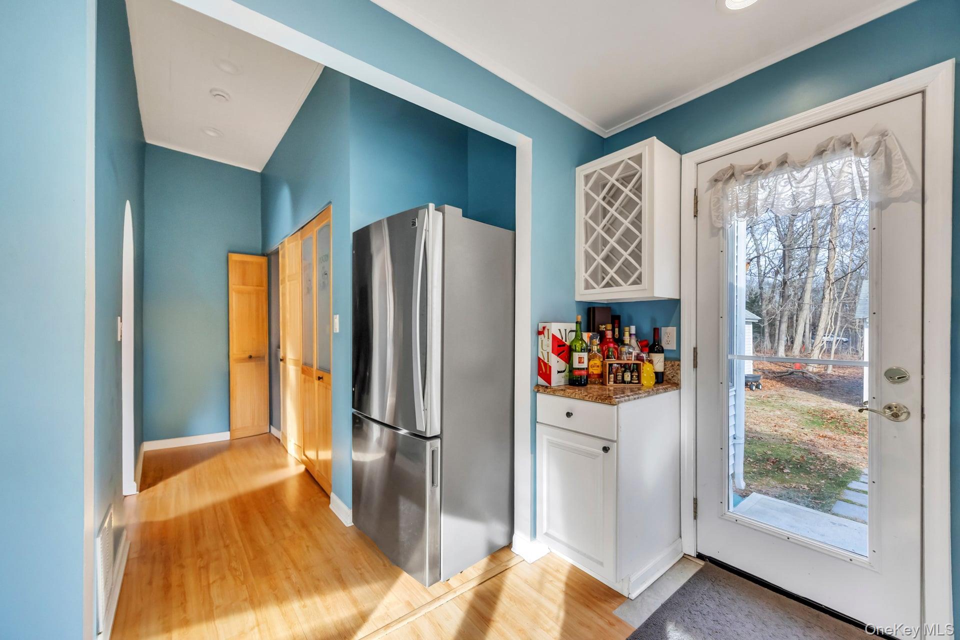Single Family Long Island Suffolk County, NY 11980, MLS-954388-8