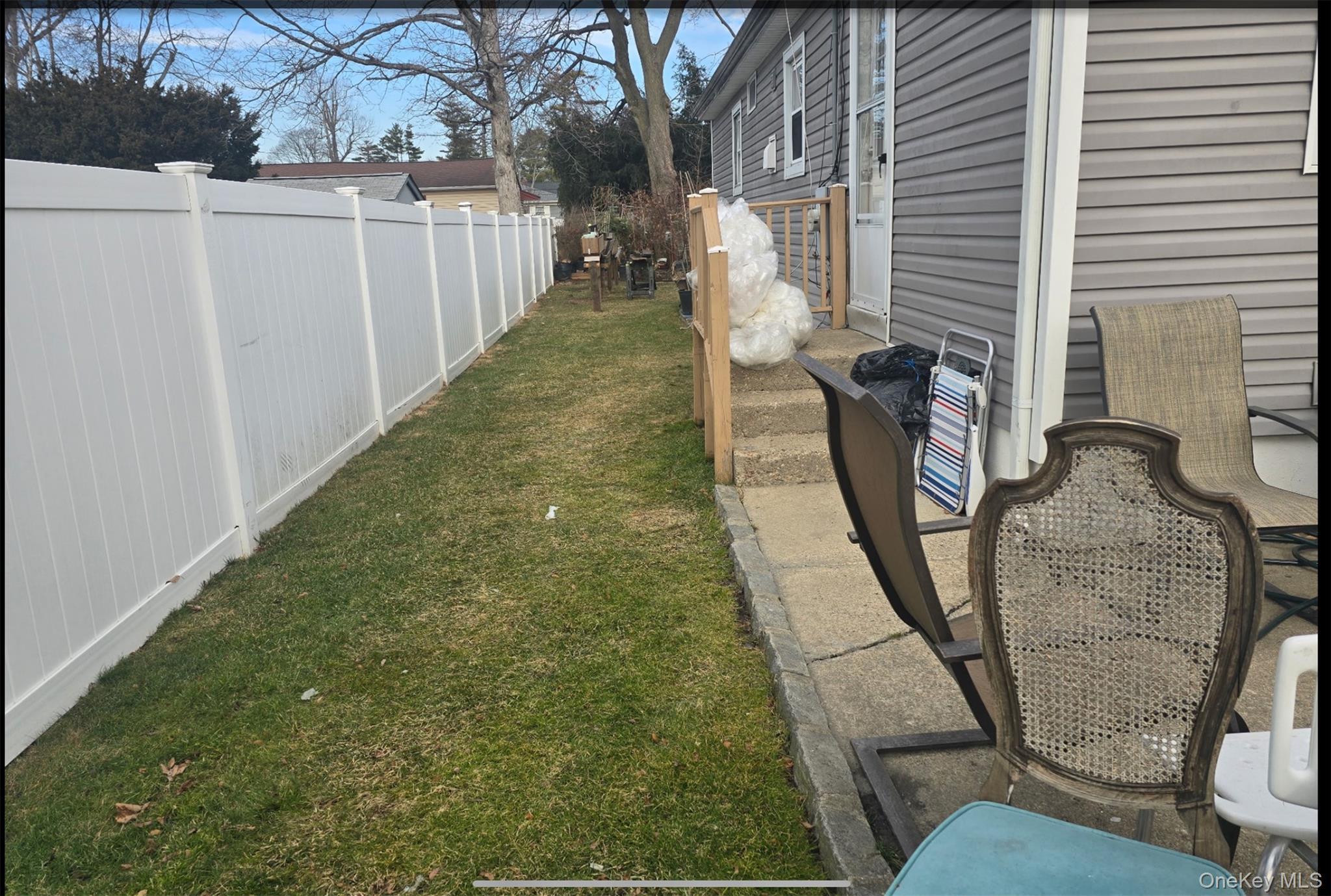 Single Family Campion Suffolk County, NY 11717, MLS-954400-19