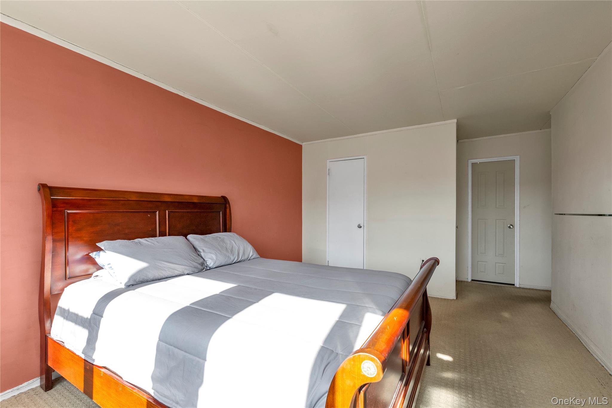 Coop Clinton  Nassau County, NY 11501, MLS-954494-15