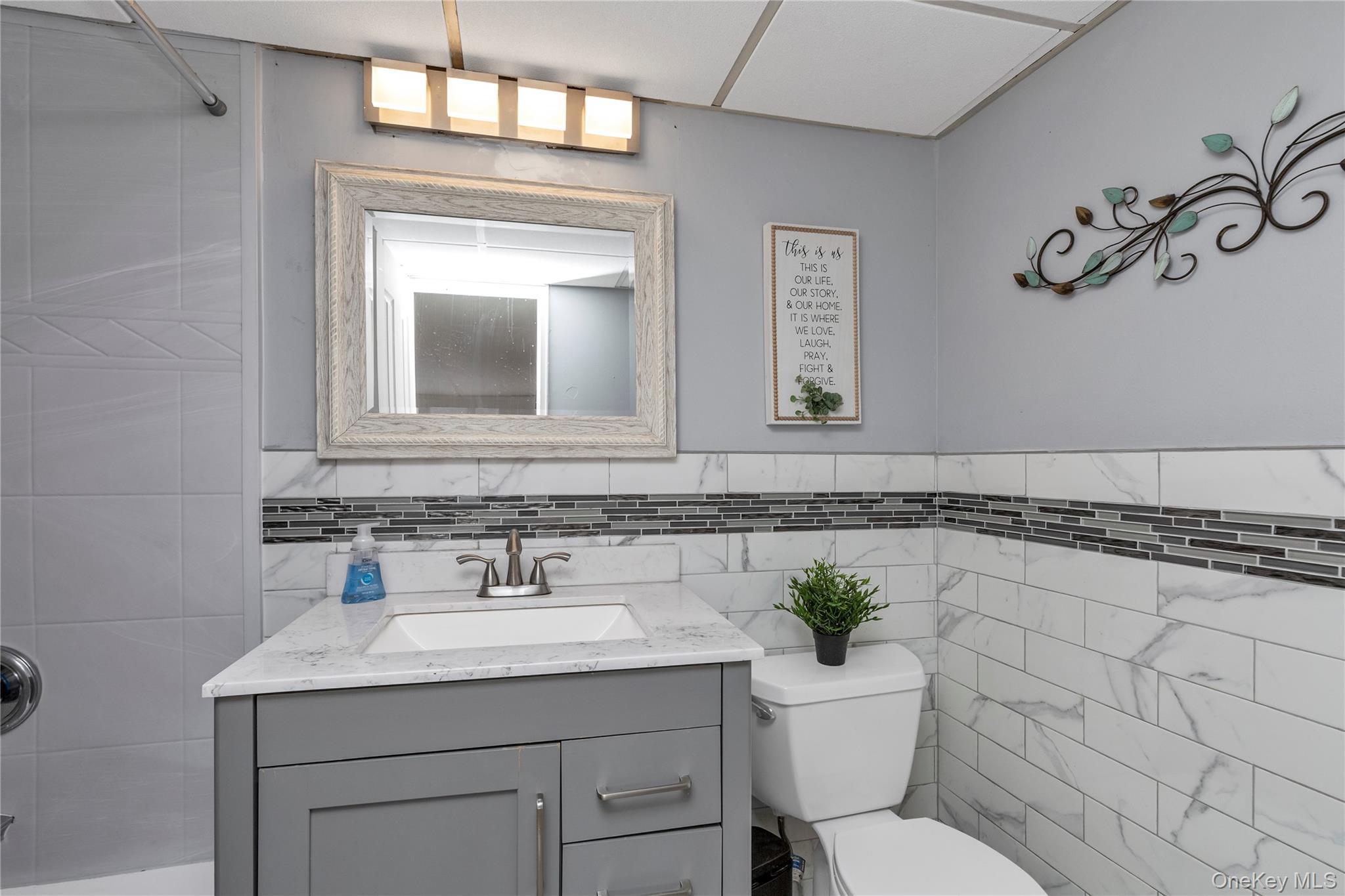 Coop Clinton  Nassau County, NY 11501, MLS-954494-16