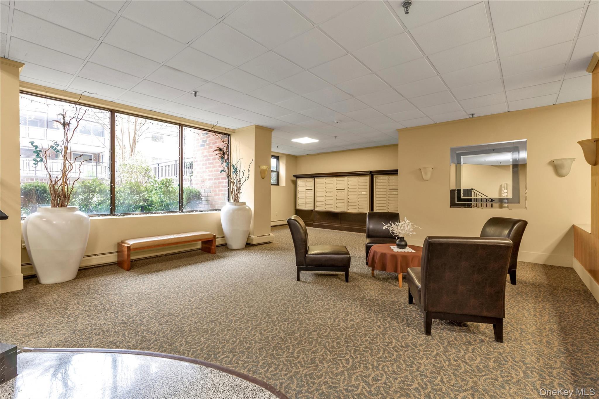 Coop Clinton  Nassau County, NY 11501, MLS-954494-3