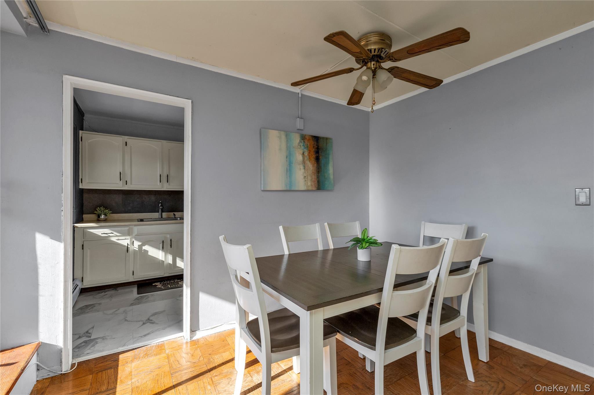 Coop Clinton  Nassau County, NY 11501, MLS-954494-9