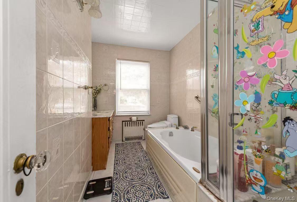 Single Family 223rd St  Queens, NY 11361, MLS-954524-10