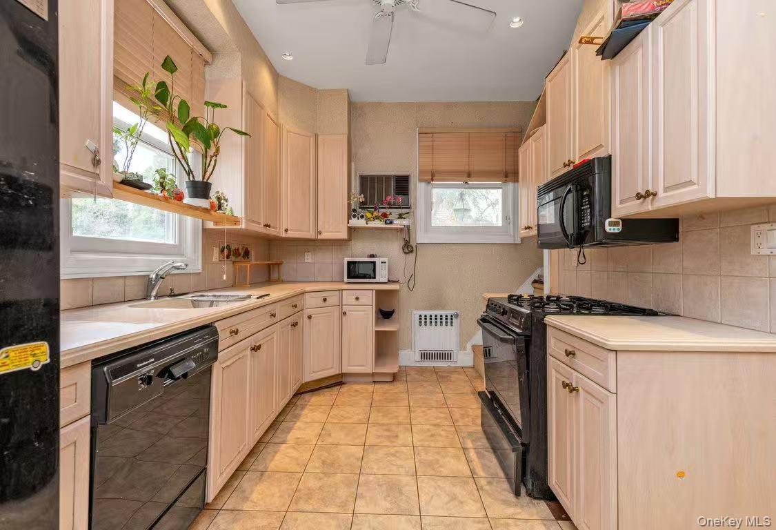 Single Family 223rd St  Queens, NY 11361, MLS-954524-4