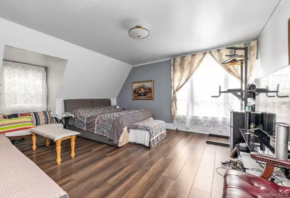 Single Family 223rd St  Queens, NY 11361, MLS-954524-8