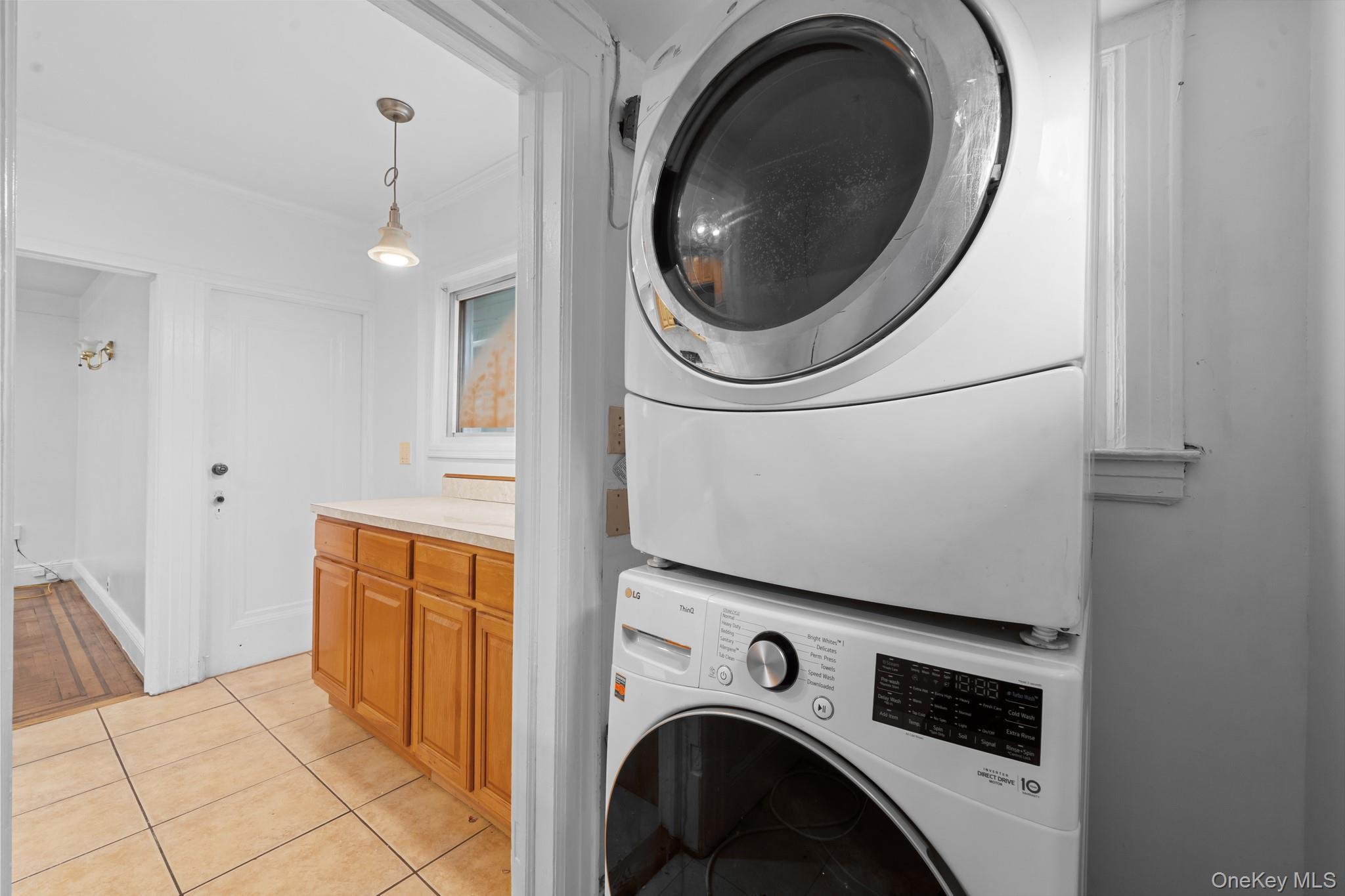 Single Family Boyd  Bronx, NY 10466, MLS-954543-4