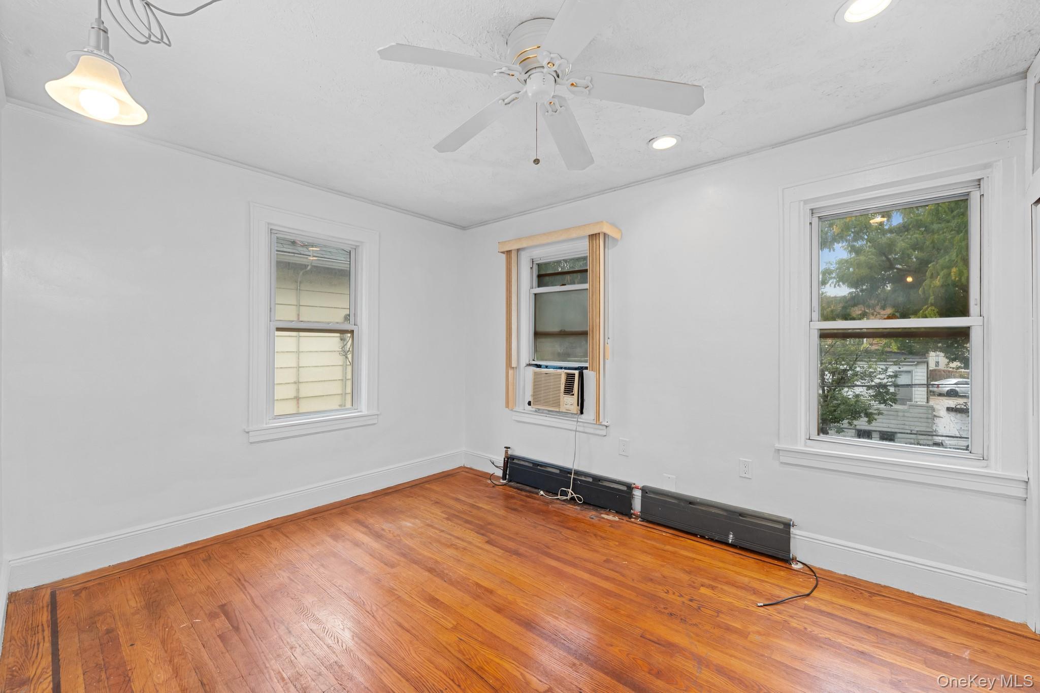 Single Family Boyd  Bronx, NY 10466, MLS-954543-9