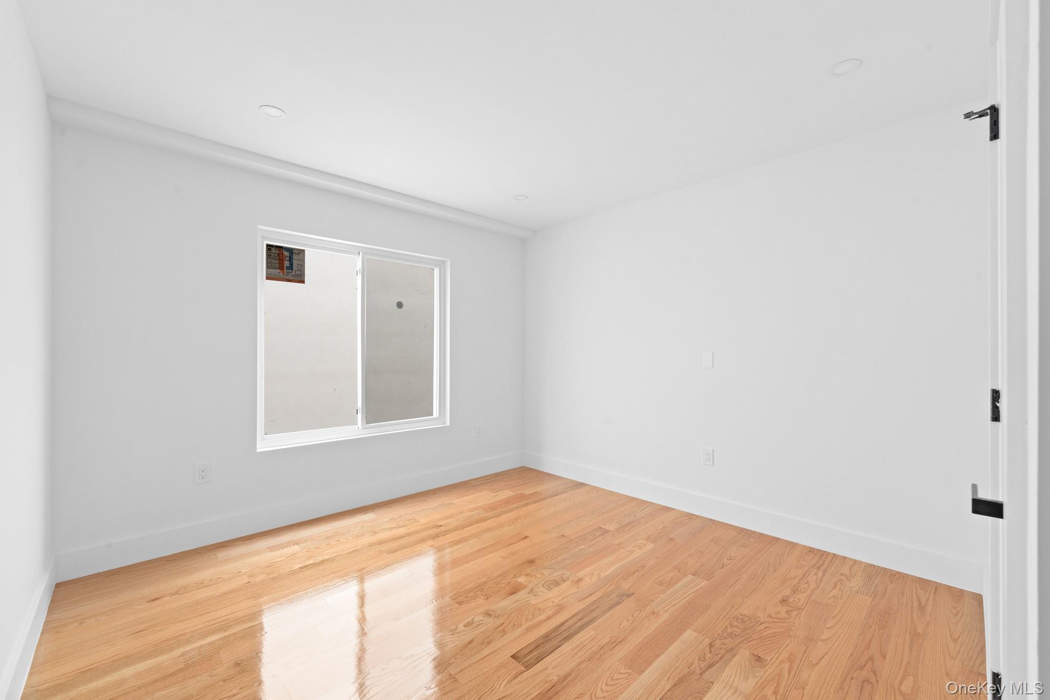 Single Family Seymour  Bronx, NY 10469, MLS-954587-9