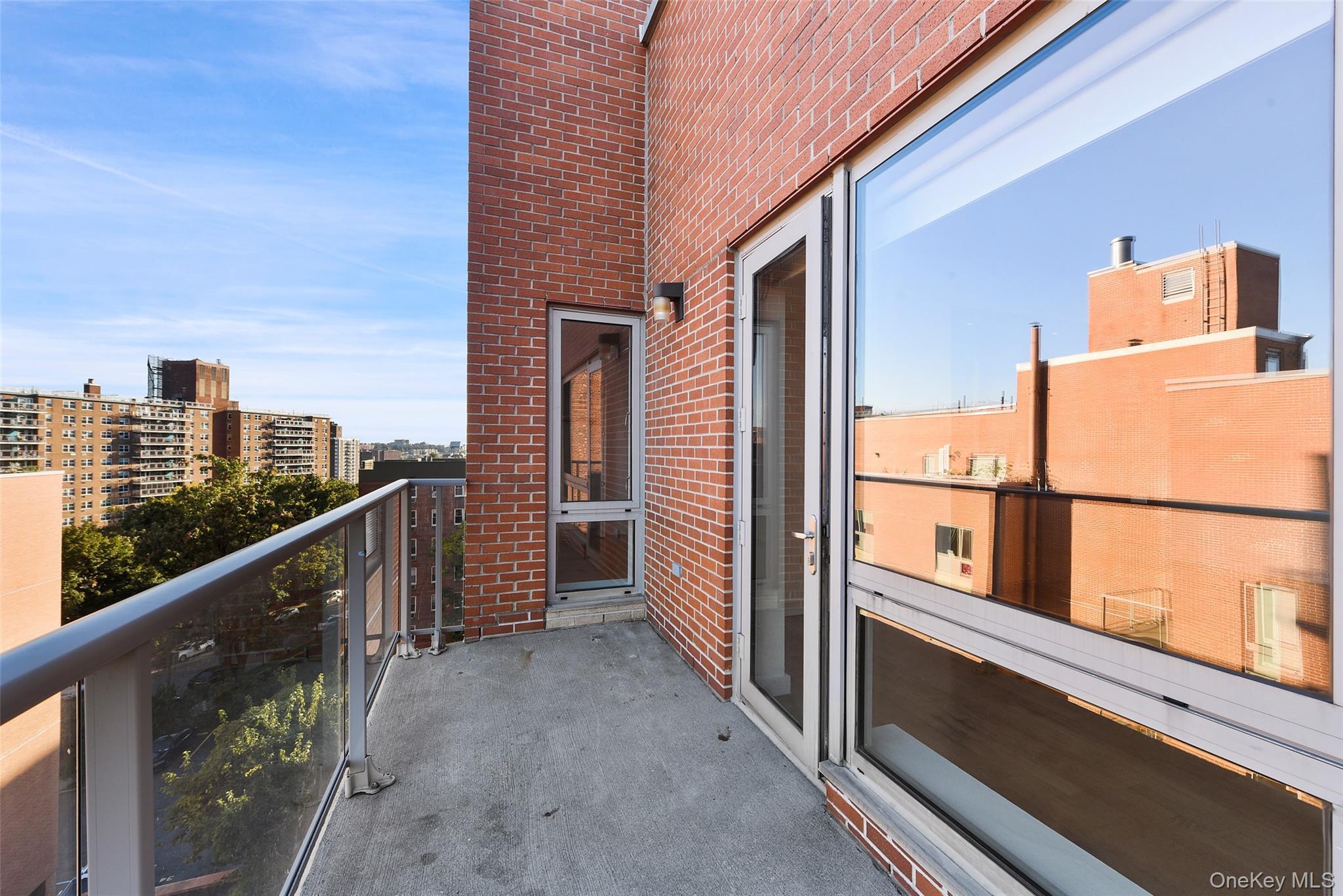 Condo 236th  Bronx, NY 10463, MLS-954620-11