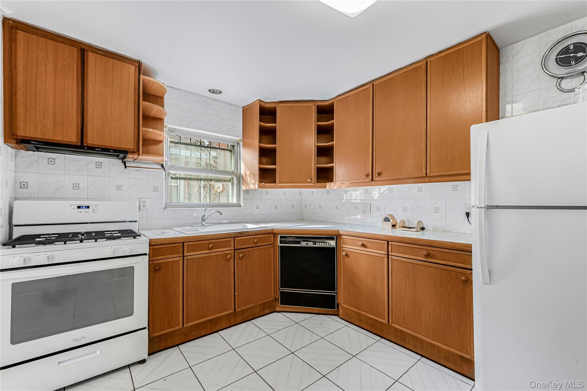 Single Family Sawyer  Queens, NY 11427, MLS-954659-11