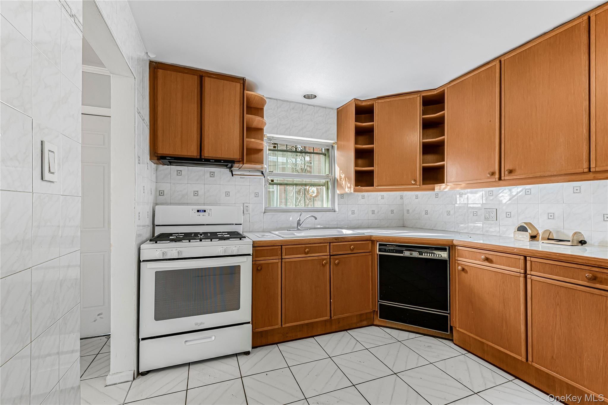 Single Family Sawyer  Queens, NY 11427, MLS-954659-14