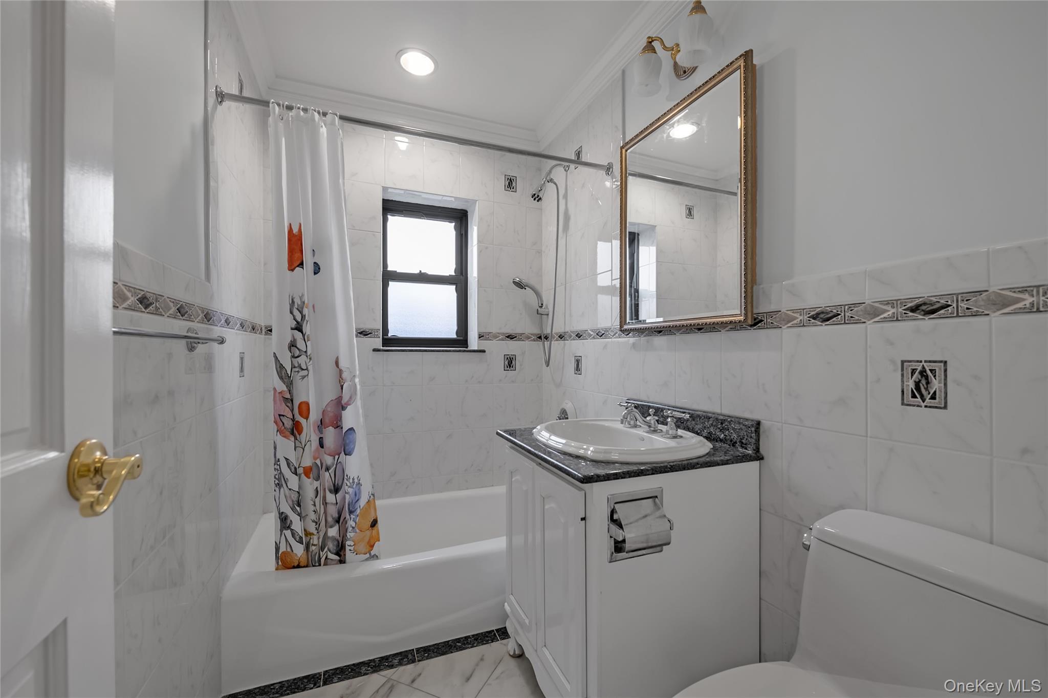 Coop Canterbury  Nassau County, NY 11021, MLS-954662-14