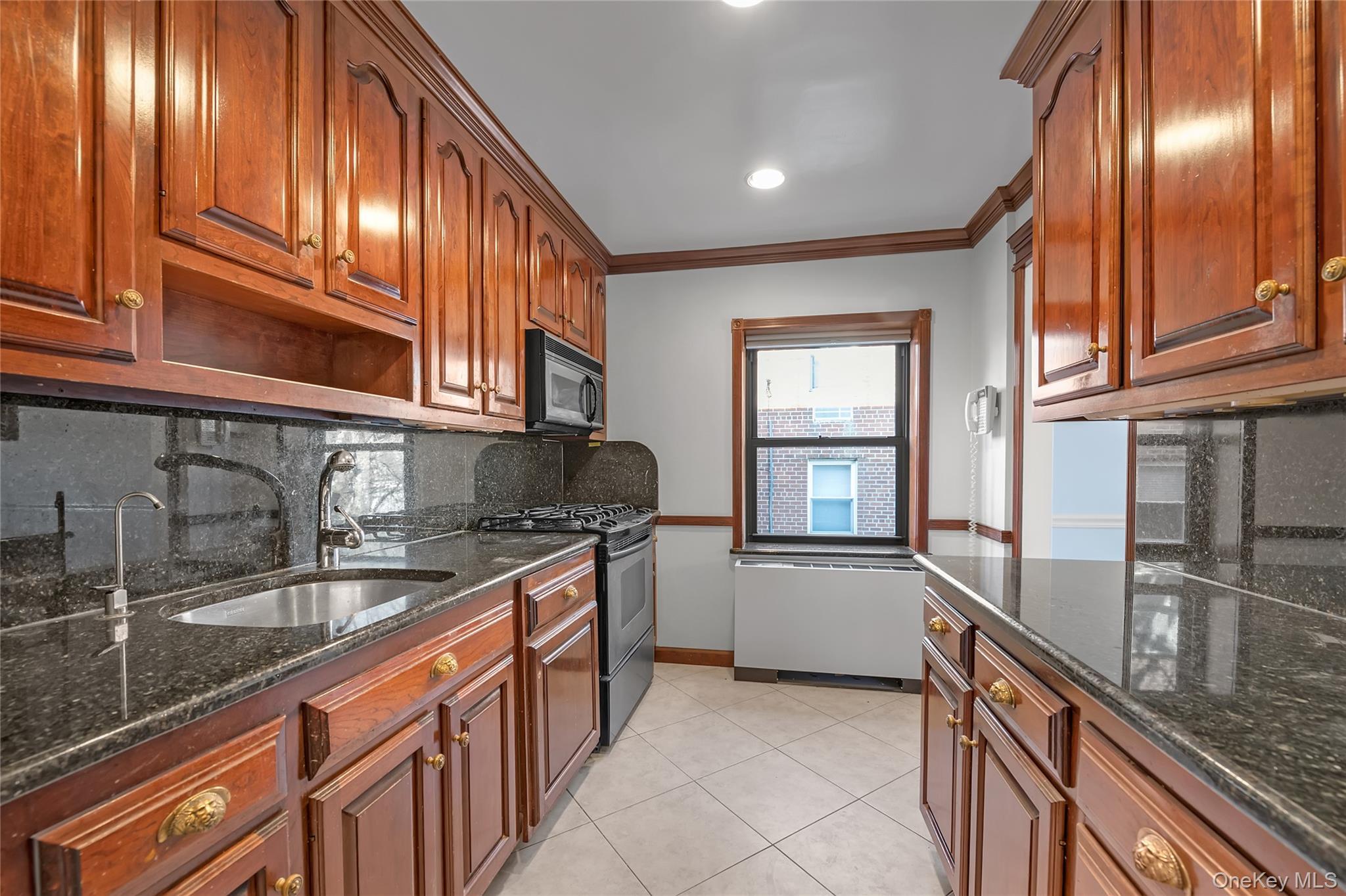 Coop Canterbury  Nassau County, NY 11021, MLS-954662-8