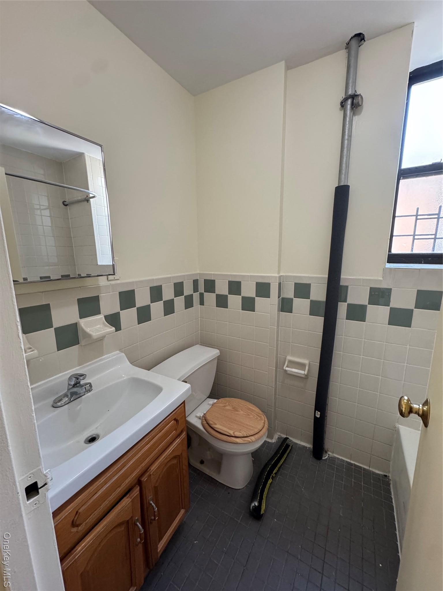 Single Family Belmont  Brooklyn, NY 11028, MLS-954663-6