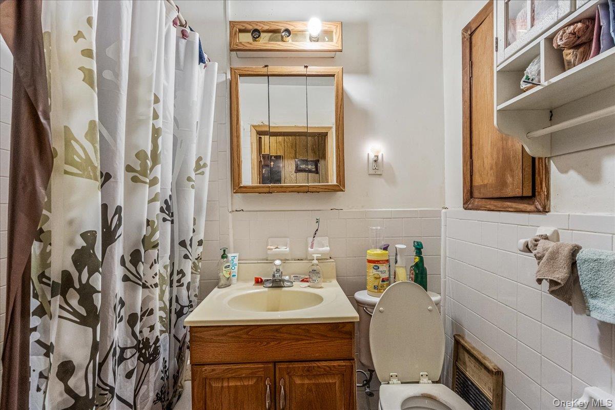 Single Family East 26  Brooklyn, NY 11226, MLS-954683-10