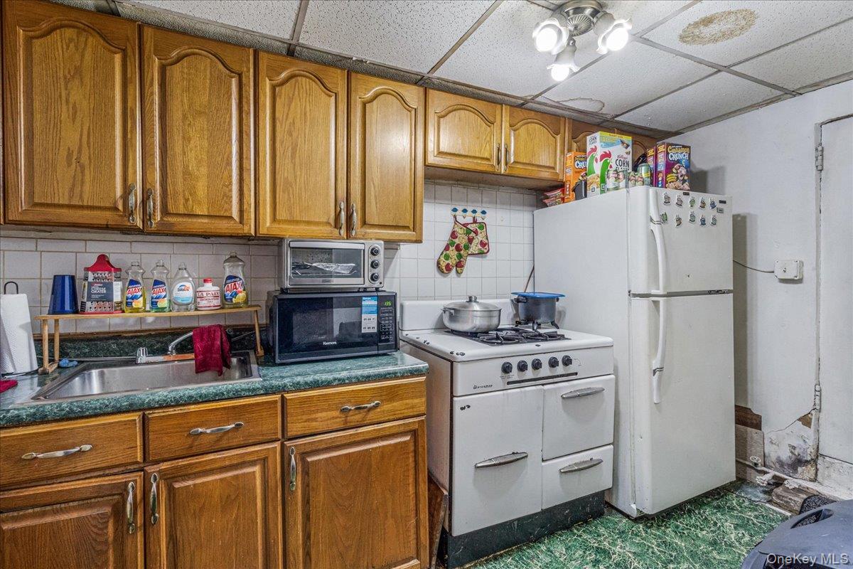 Single Family East 26  Brooklyn, NY 11226, MLS-954683-20