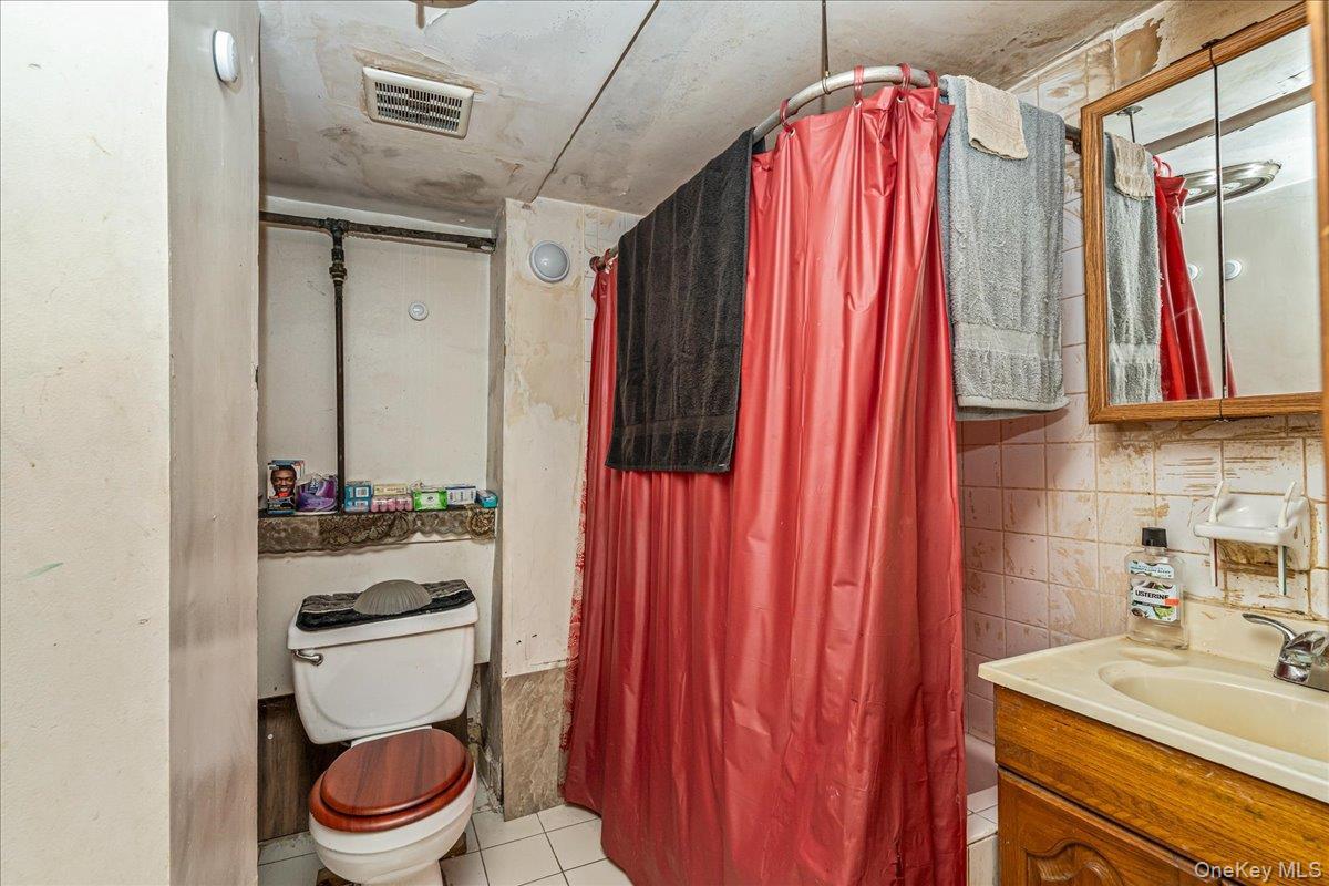 Single Family East 26  Brooklyn, NY 11226, MLS-954683-21