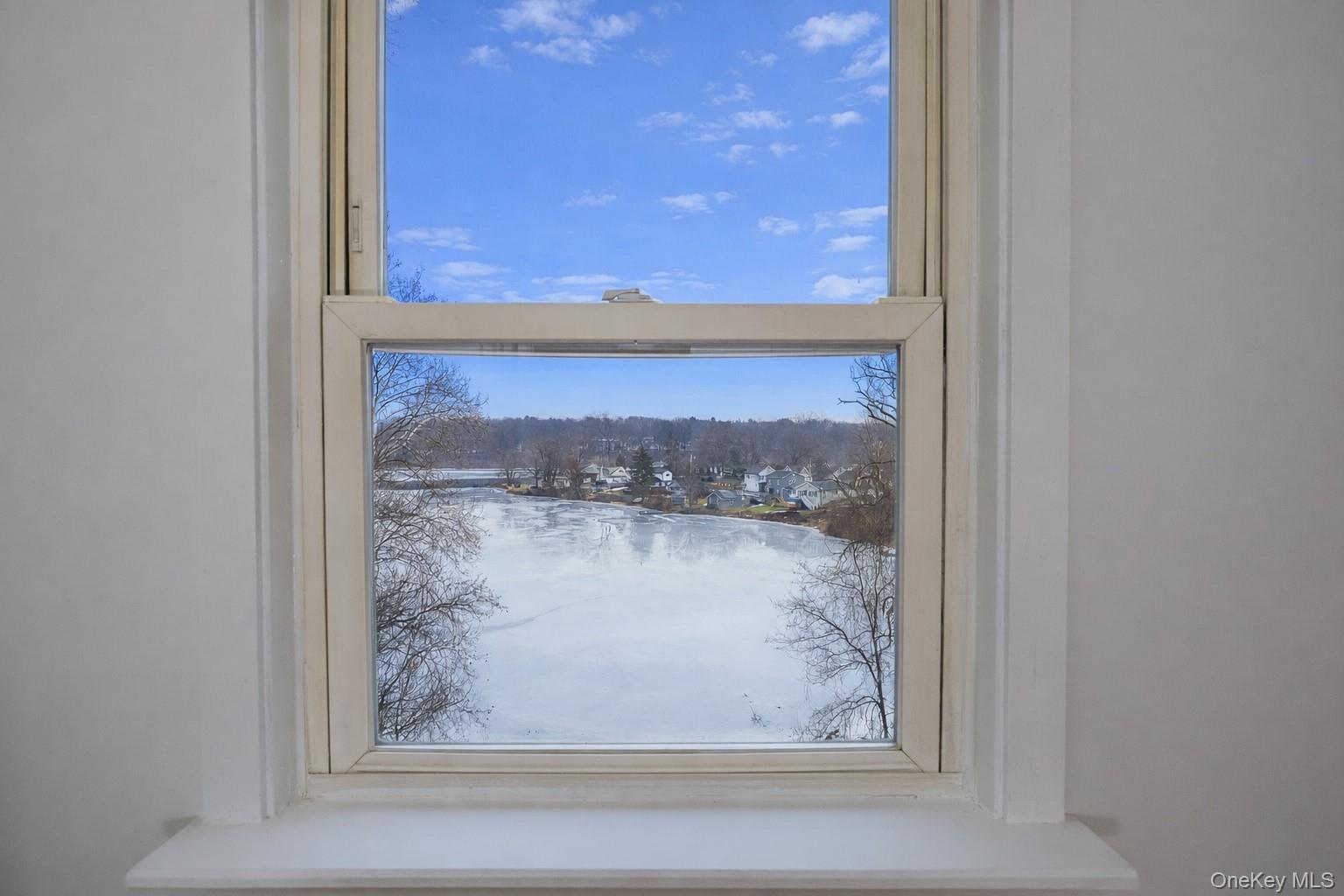 Single Family Main  Dutchess County, NY 12590, MLS-954715-20