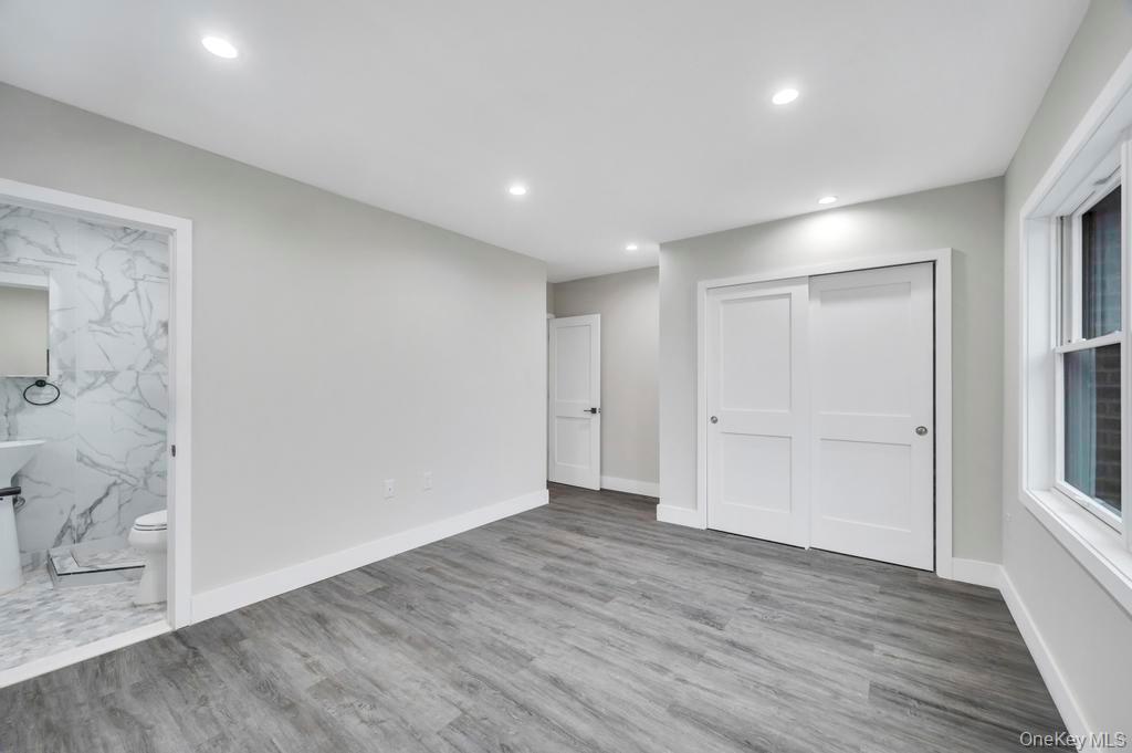 Single Family 56 Queens, NY 11377, MLS-954742-23