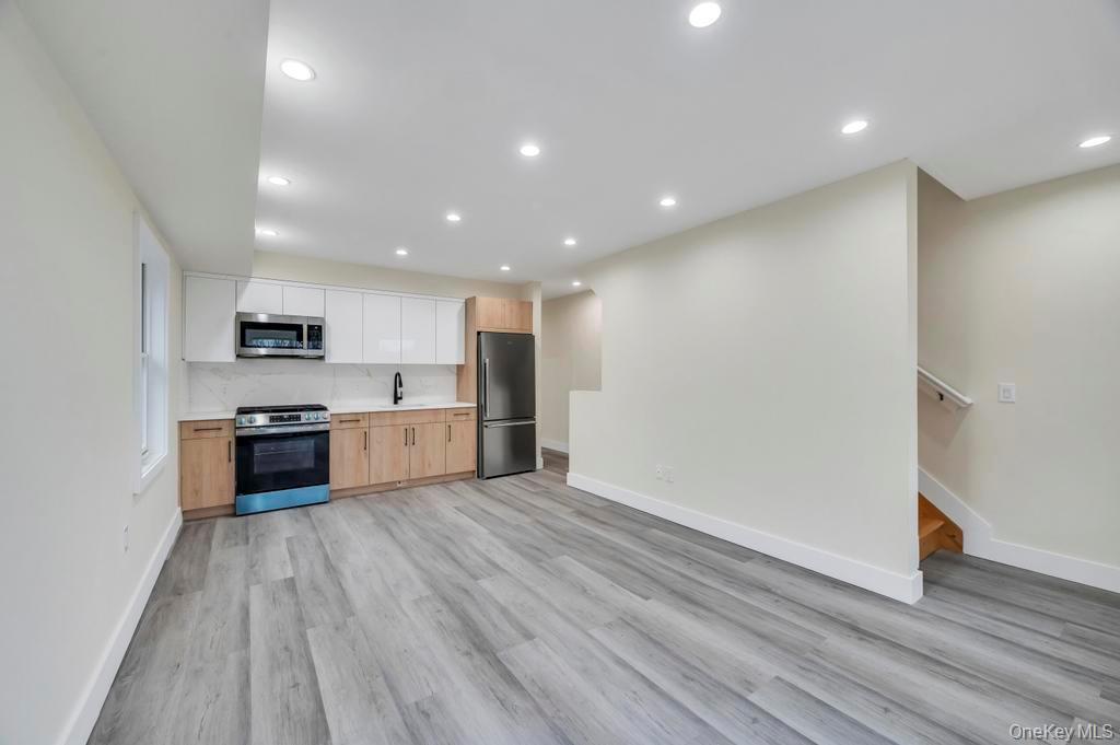 Single Family 56 Queens, NY 11377, MLS-954742-33