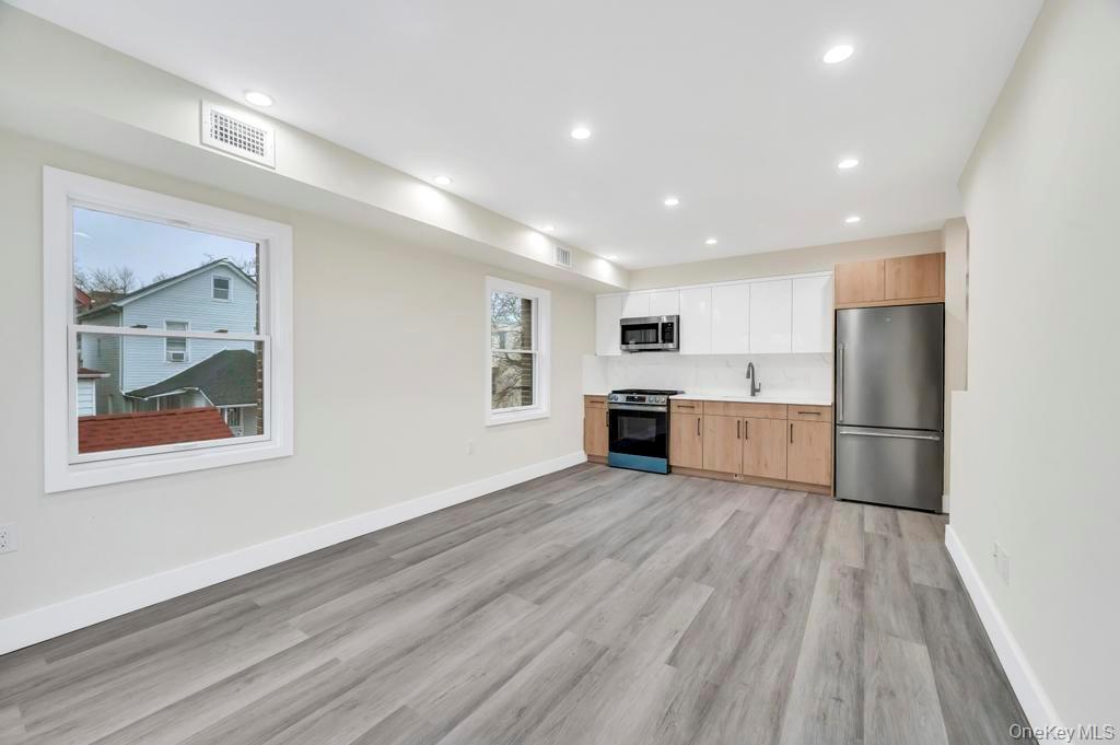 Single Family 56 Queens, NY 11377, MLS-954742-34