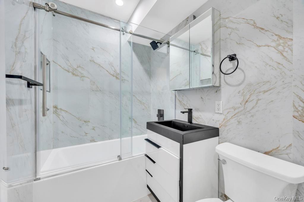 Single Family 56 Queens, NY 11377, MLS-954742-40