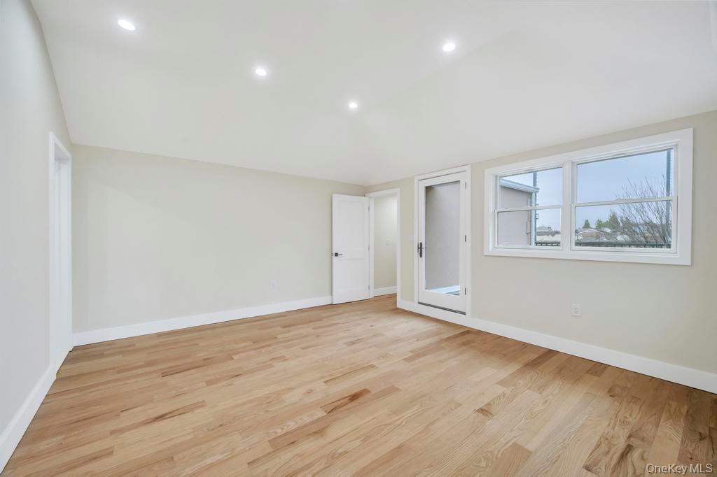 Single Family 56 Queens, NY 11377, MLS-954742-46