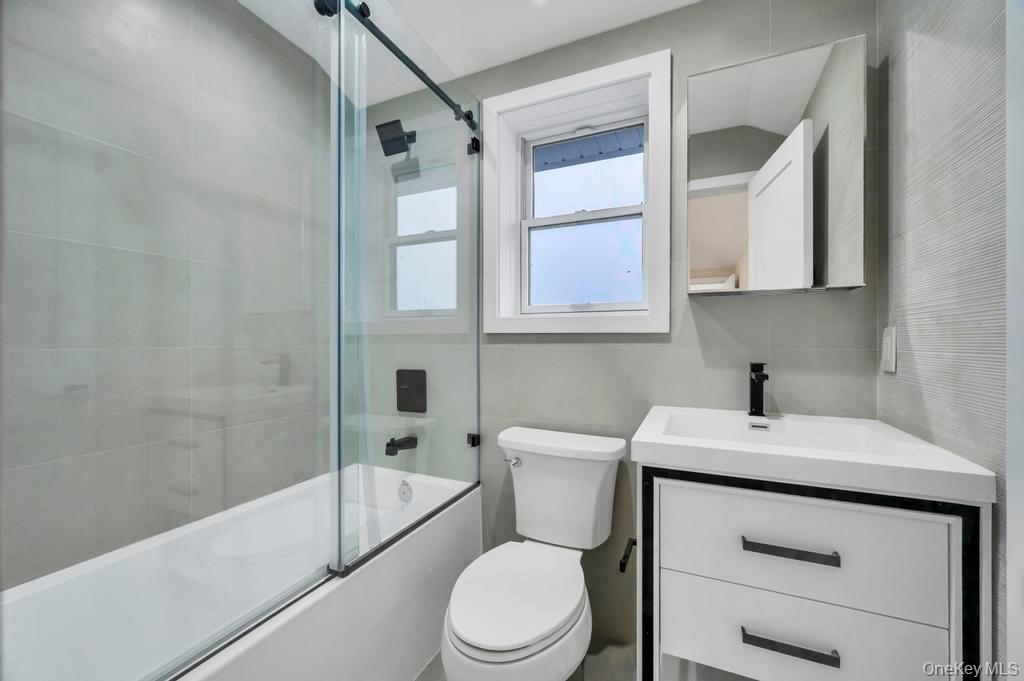 Single Family 56 Queens, NY 11377, MLS-954742-47