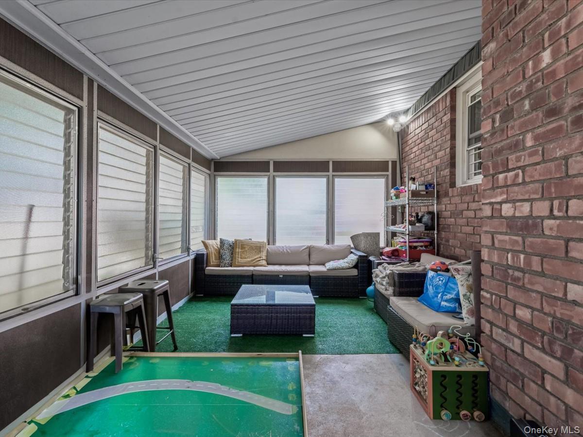 Single Family 72nd  Queens, NY 11362, MLS-954747-10