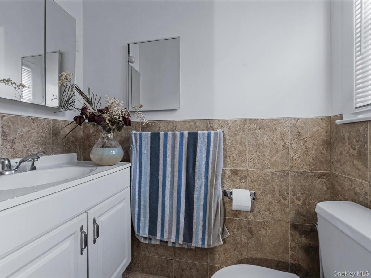 Single Family 72nd  Queens, NY 11362, MLS-954747-20