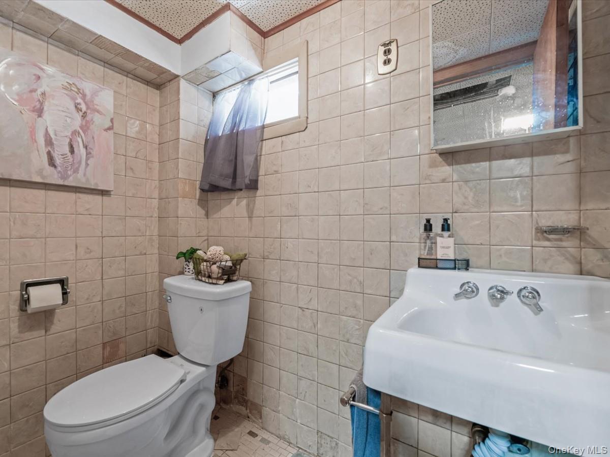 Single Family 72nd  Queens, NY 11362, MLS-954747-25