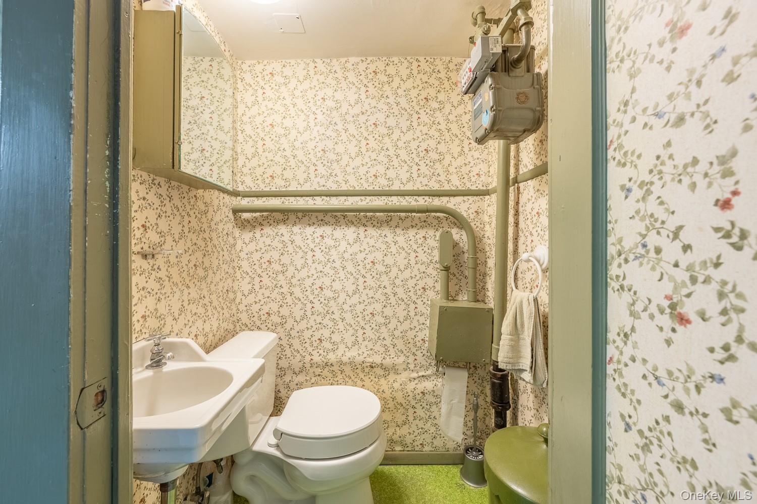 Single Family 26th  Queens, NY 11105, MLS-954756-11