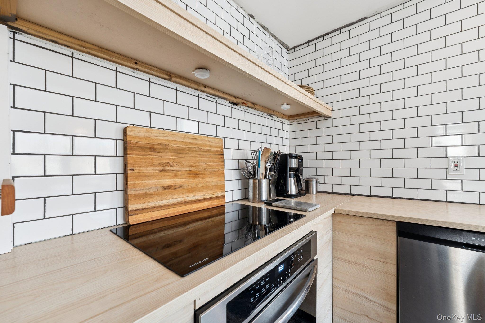 Single Family Maple  Suffolk County, NY 11901, MLS-954761-16