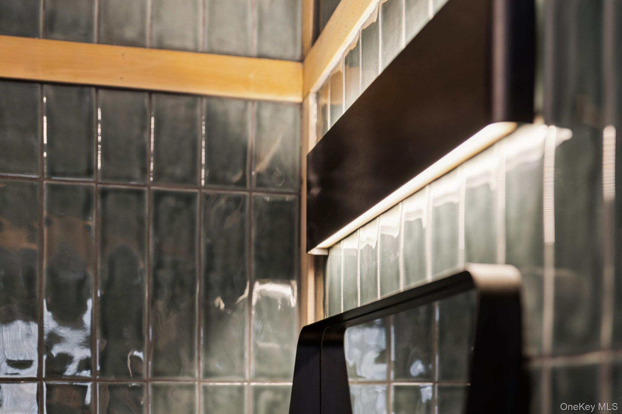 Single Family Maple  Suffolk County, NY 11901, MLS-954761-32