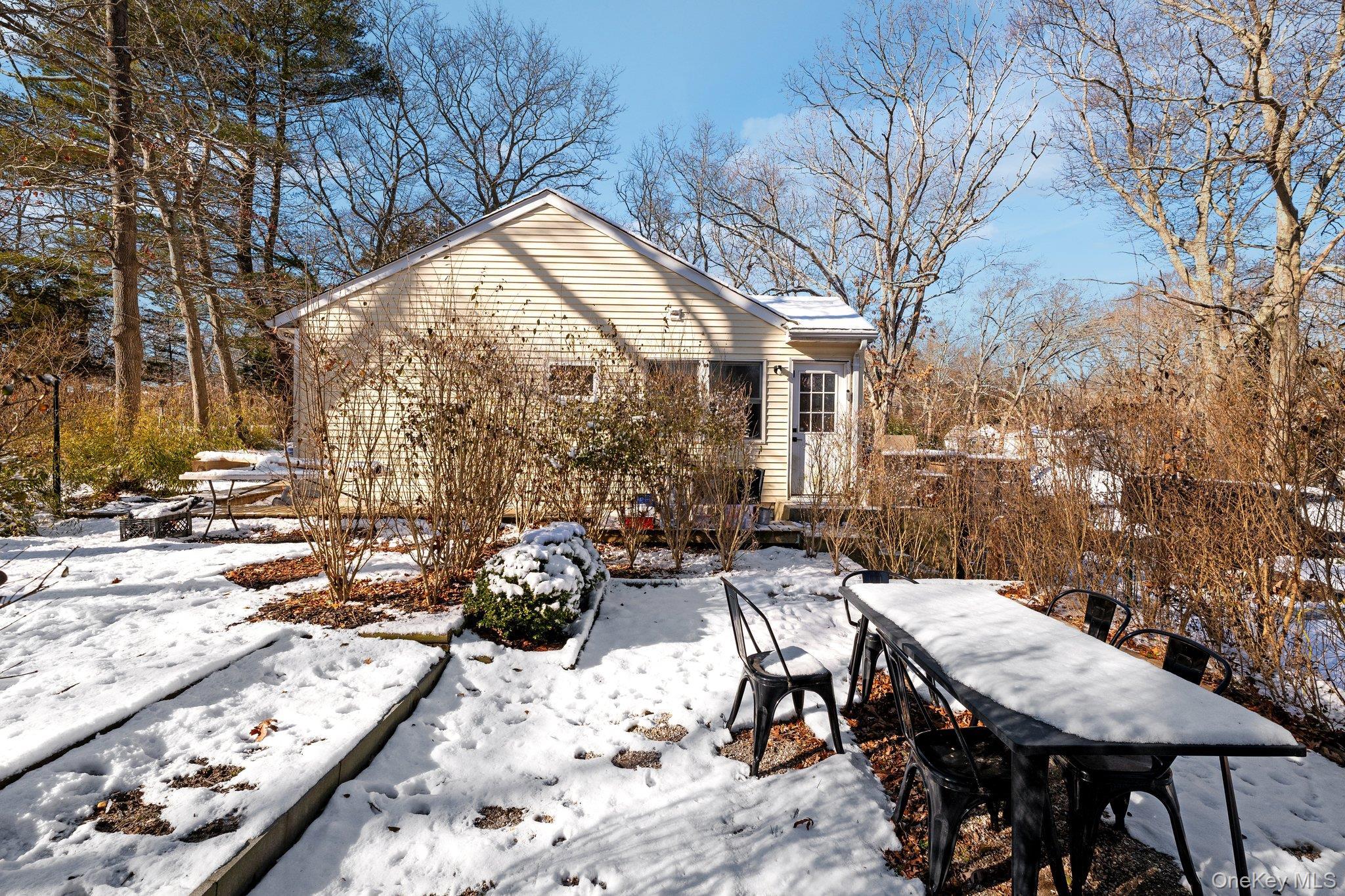 Single Family Maple  Suffolk County, NY 11901, MLS-954761-34