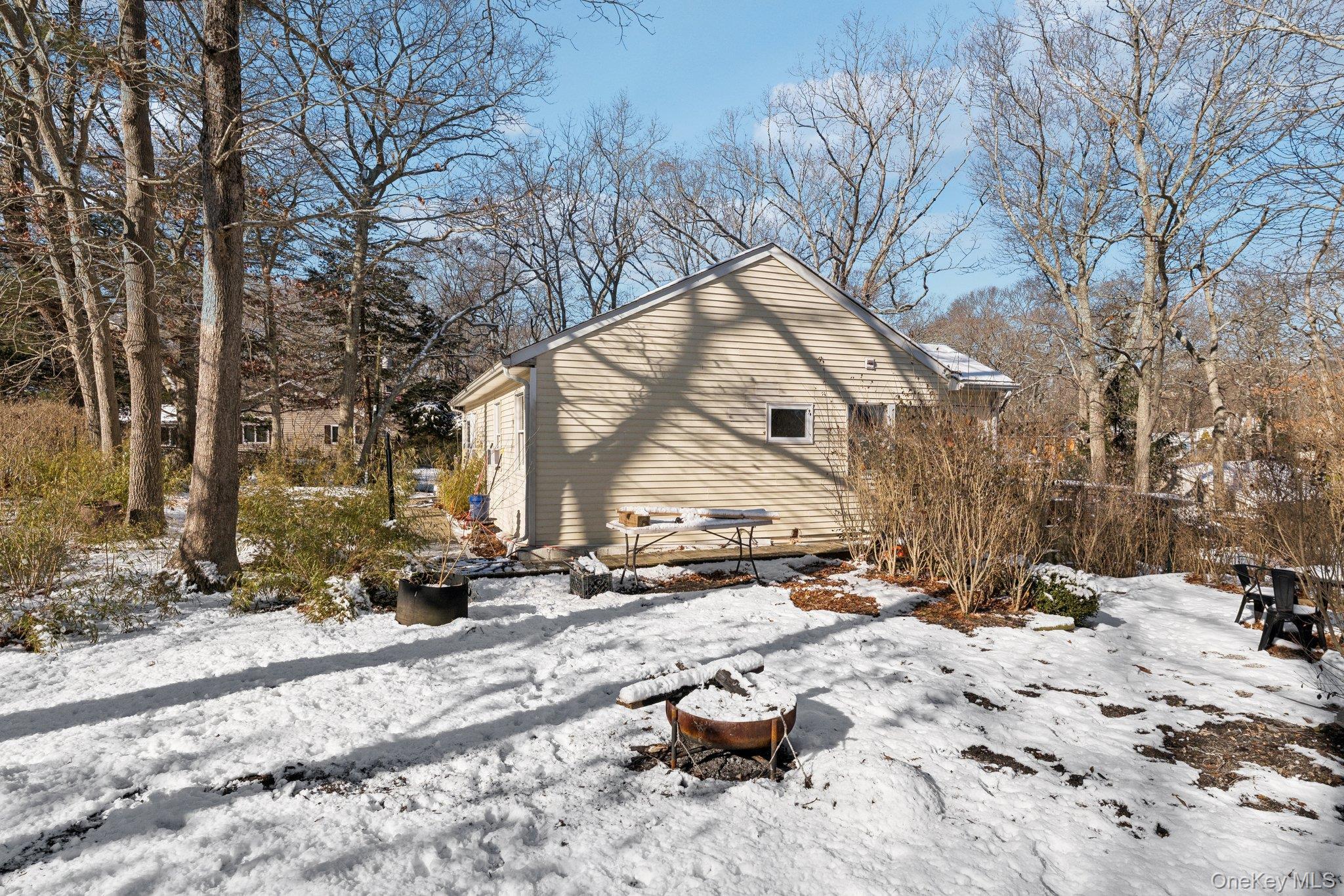 Single Family Maple  Suffolk County, NY 11901, MLS-954761-39