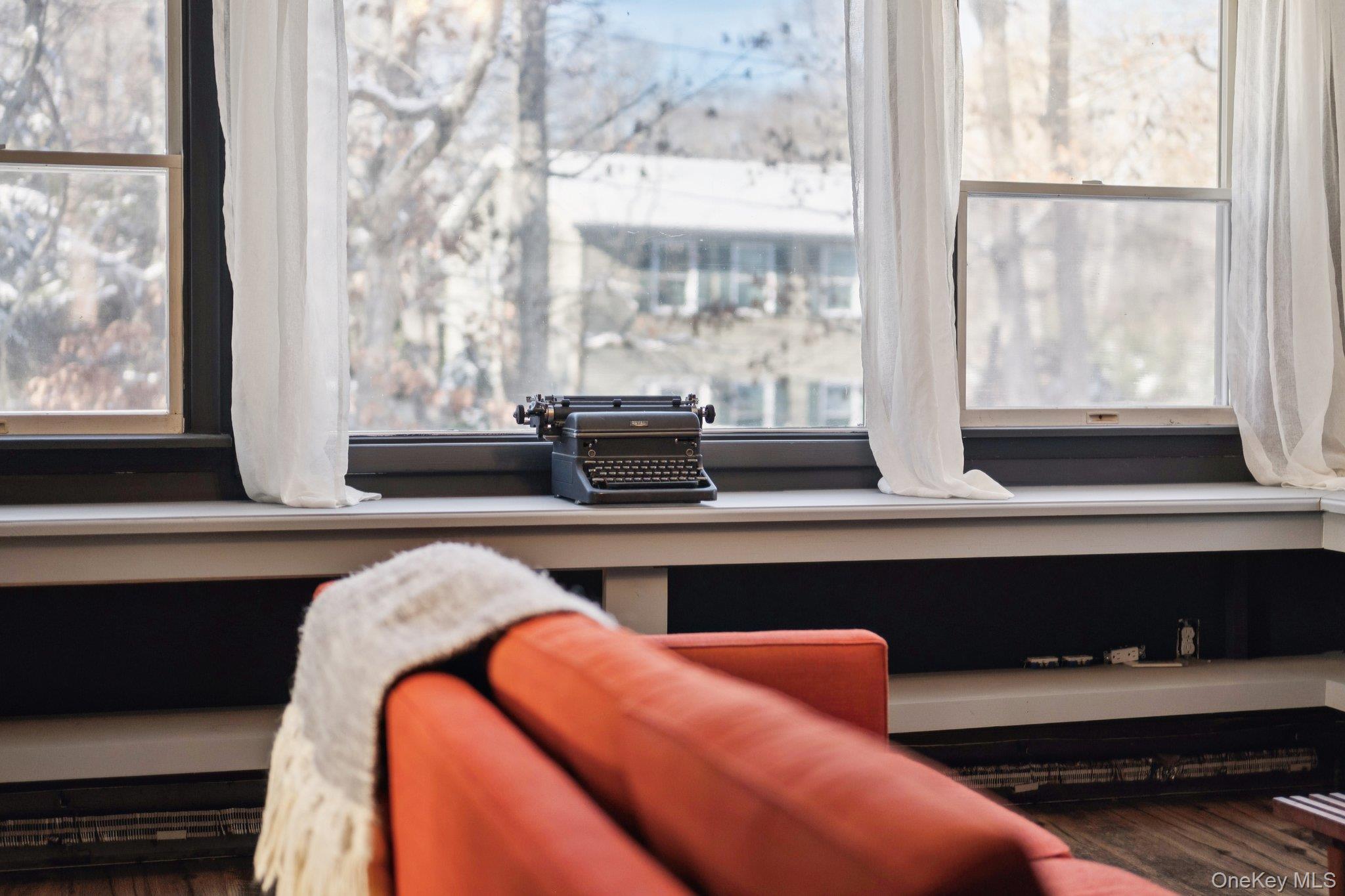 Single Family Maple  Suffolk County, NY 11901, MLS-954761-4