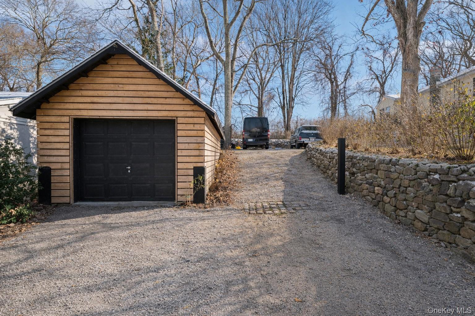 Single Family Maple  Suffolk County, NY 11901, MLS-954761-41