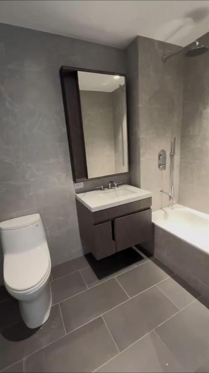 Condo 37th  Queens, NY 11354, MLS-954826-5