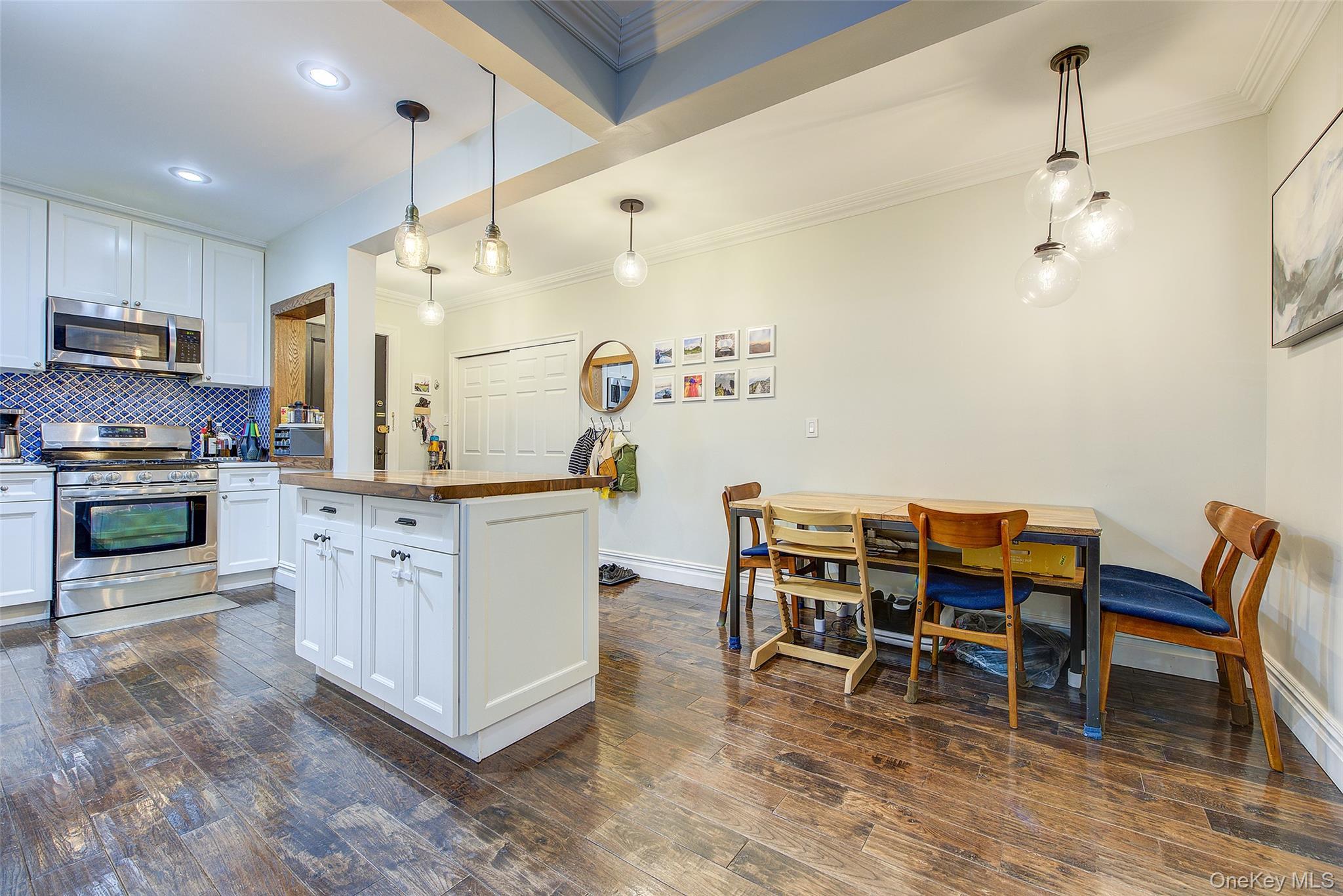 Condo 34th  Queens, NY 11372, MLS-954827-2