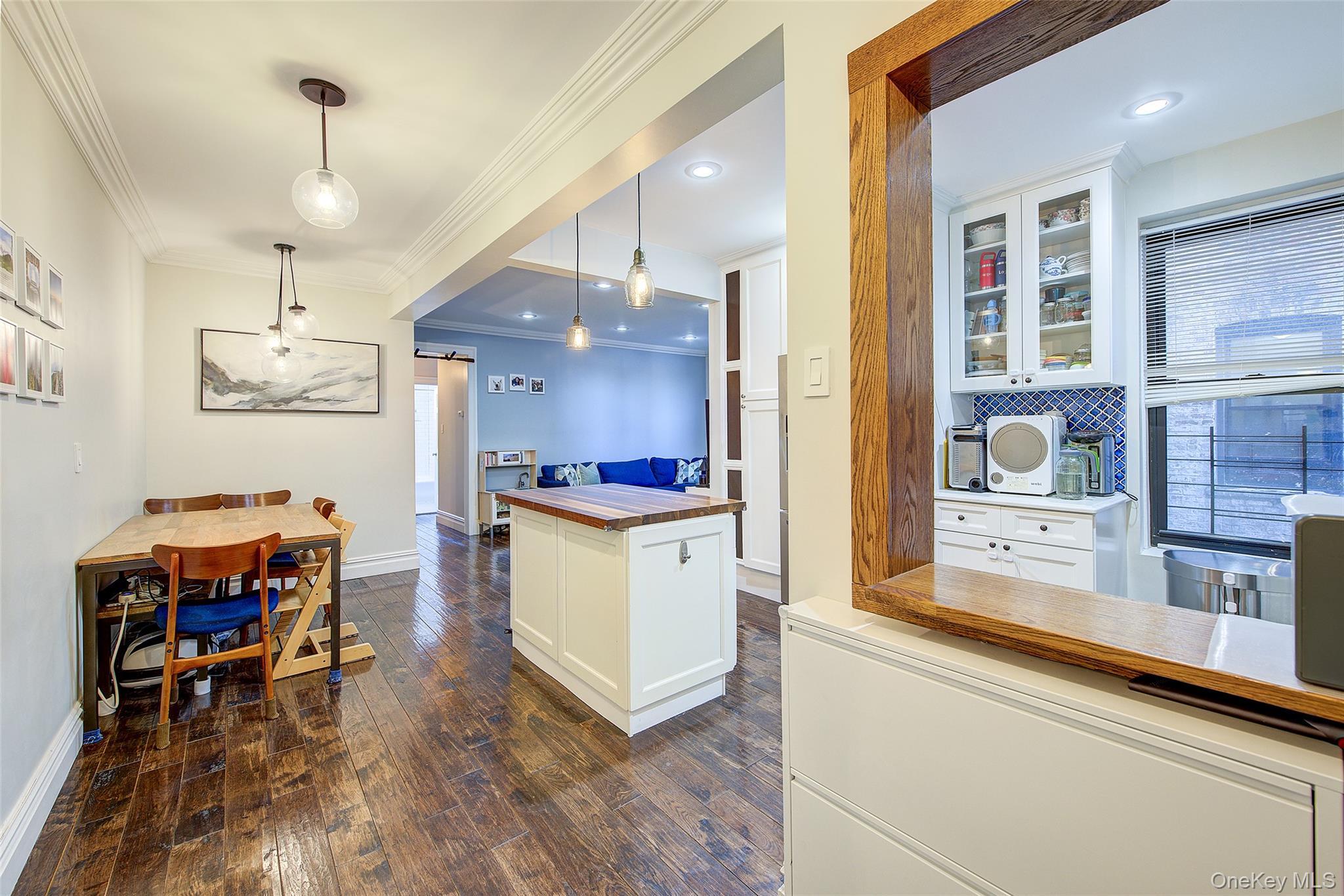 Condo 34th  Queens, NY 11372, MLS-954827-3