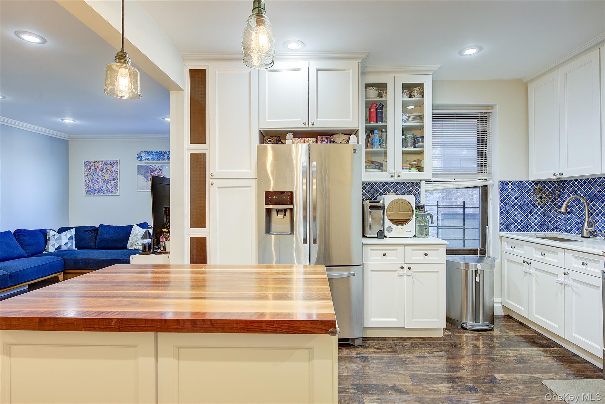 Condo 34th  Queens, NY 11372, MLS-954827-4