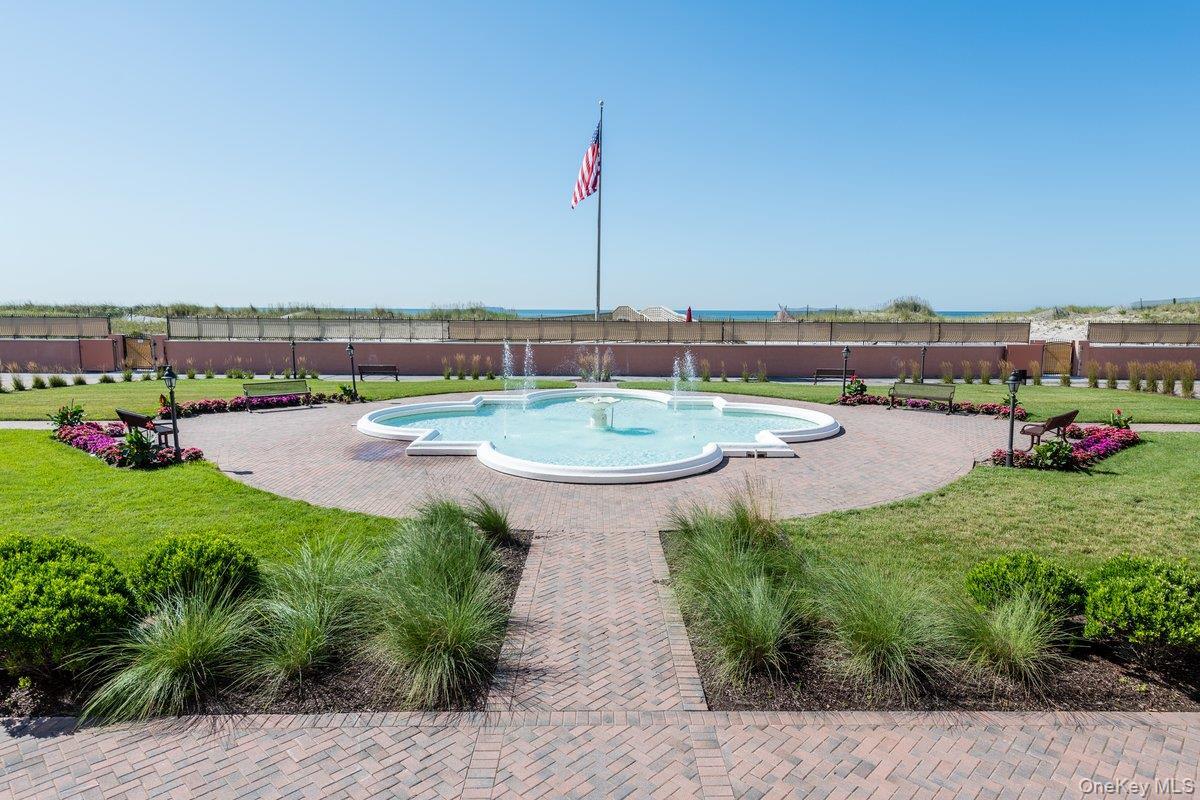 Condo Richmond  Nassau County, NY 11561, MLS-954852-21