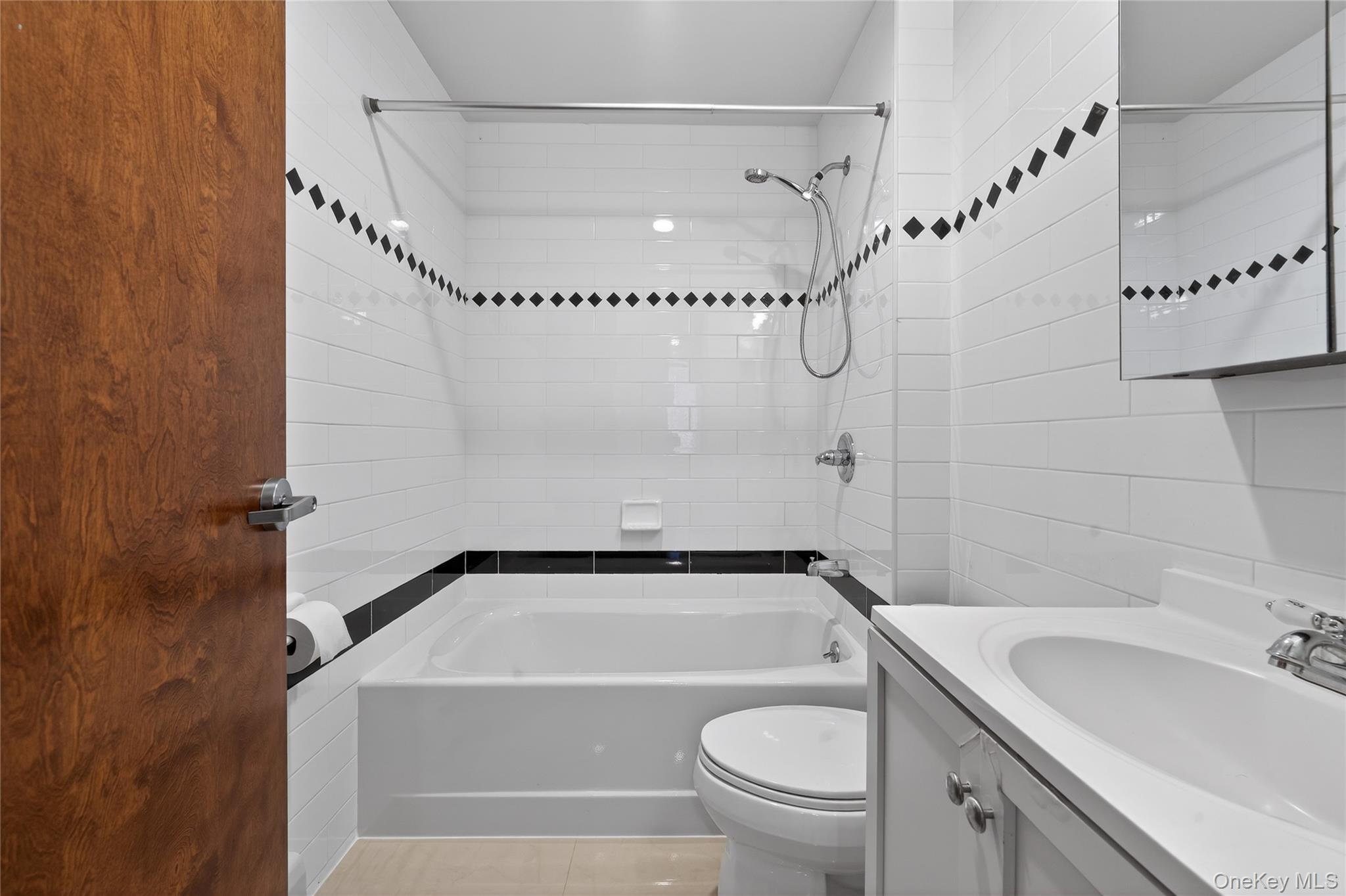 Condo Northern  Queens, NY 11354, MLS-954892-19