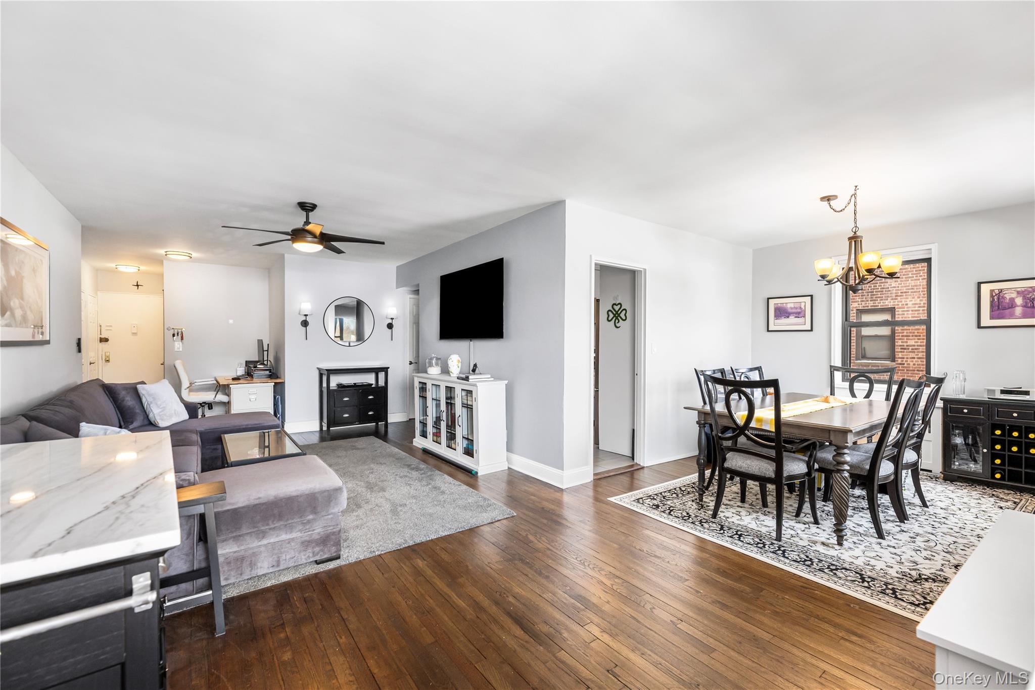 Coop Pelham  Westchester County, NY 10805, MLS-954939-12