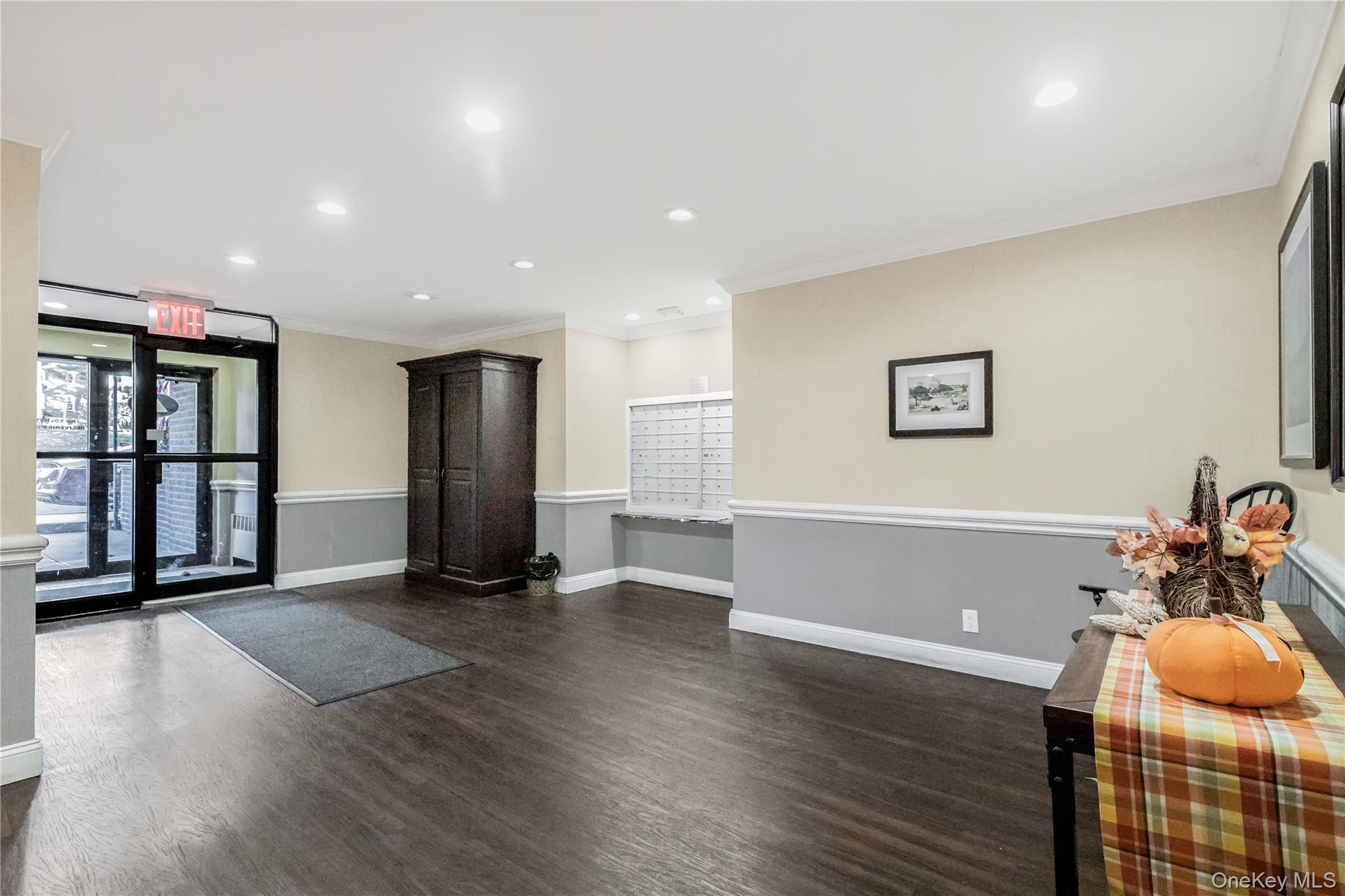 Coop Pelham  Westchester County, NY 10805, MLS-954939-4