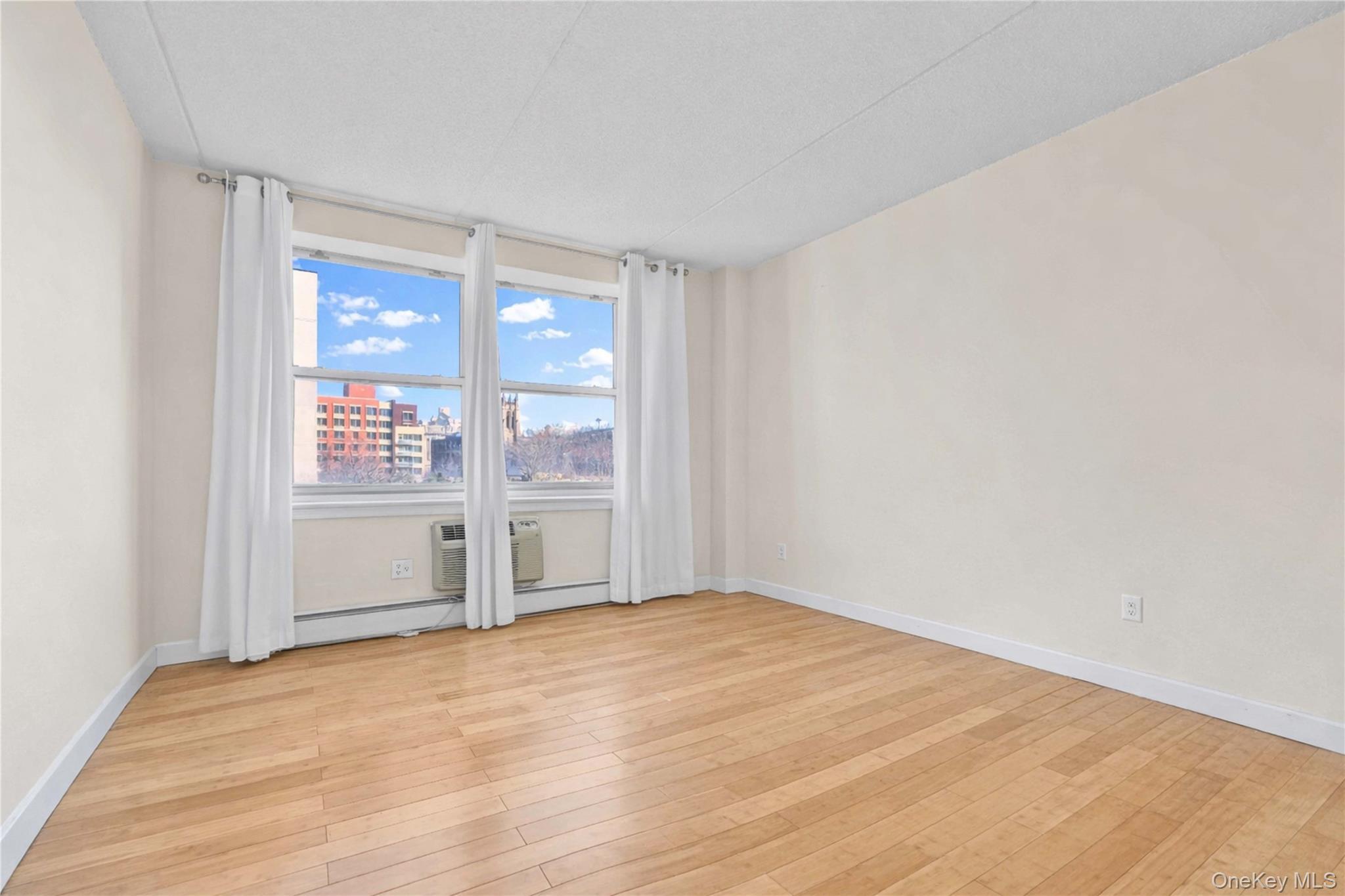 Condo 3rd  Bronx, NY 10451, MLS-954942-5