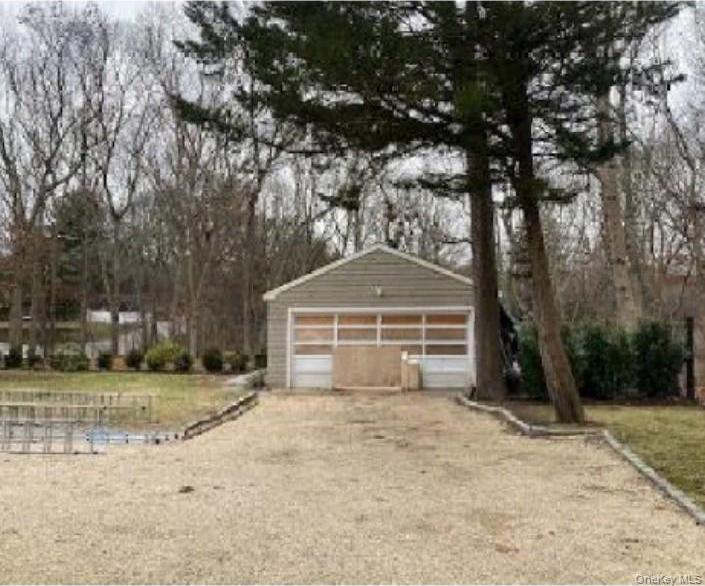 Single Family Squiretown Road Suffolk County, NY 11946, MLS-954945-5