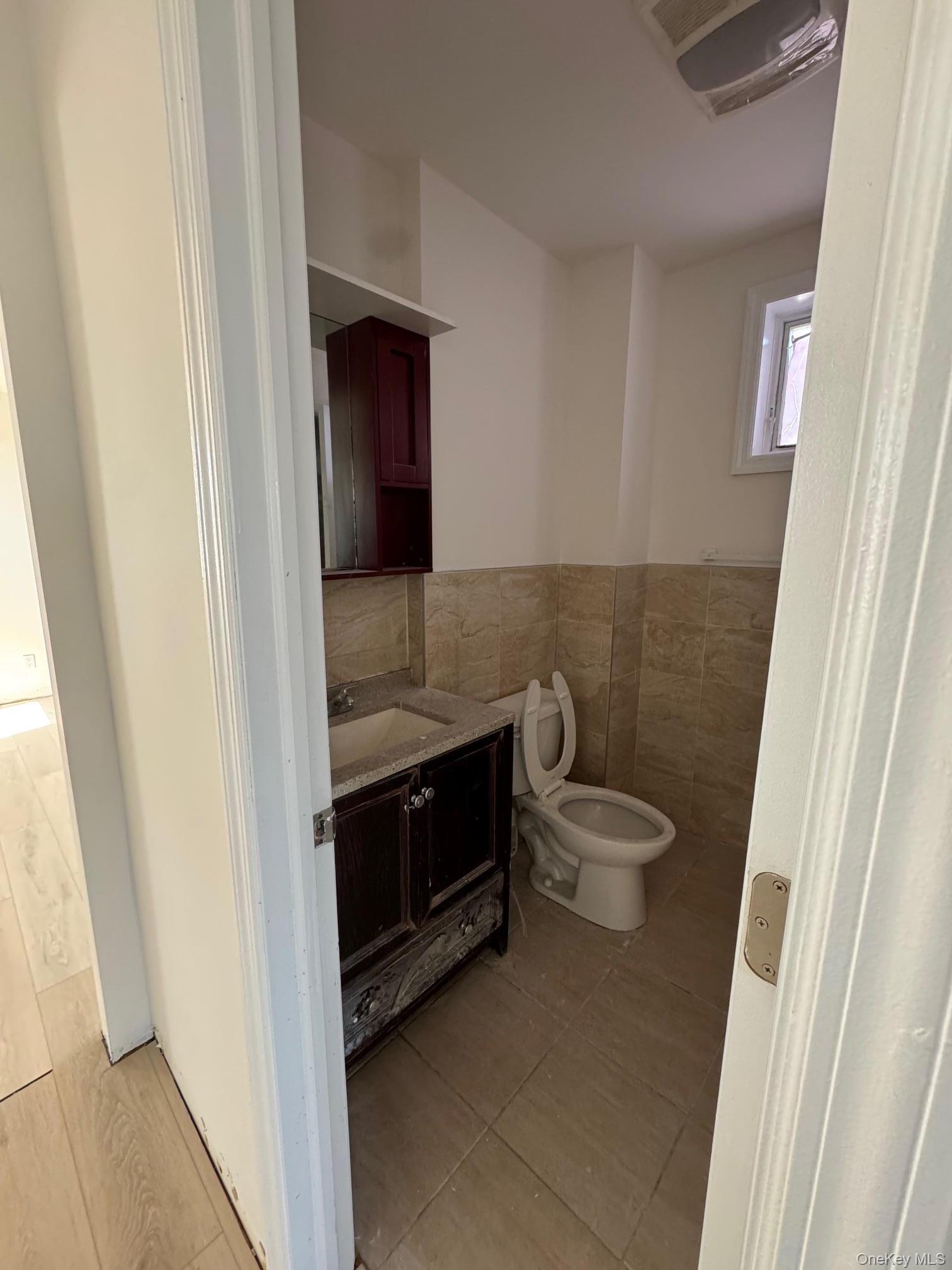 Commercial Lease 14  Queens, NY 11357, MLS-954958-4