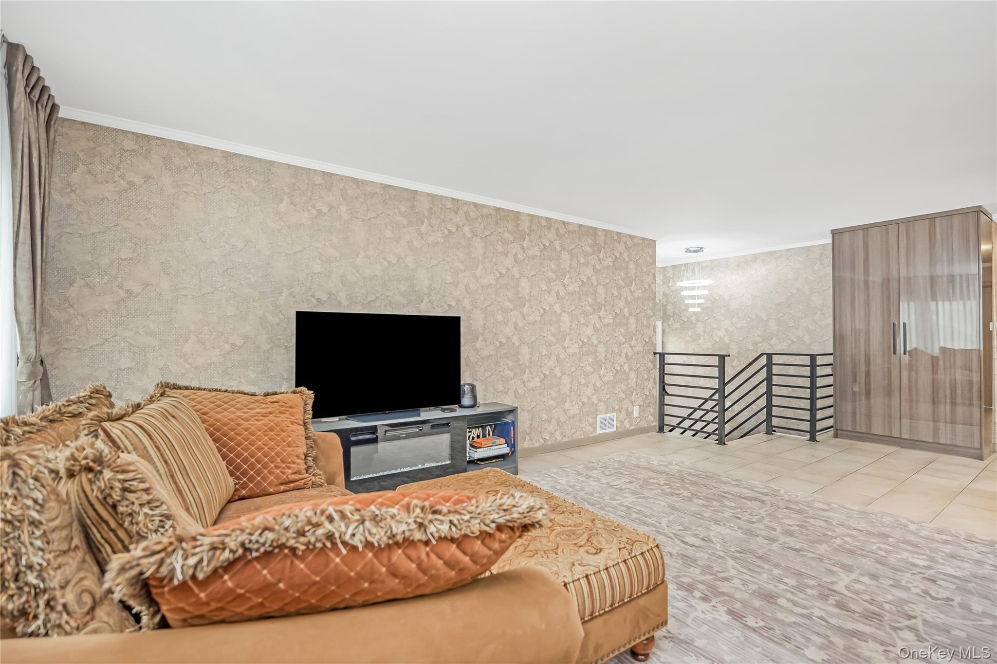 Single Family 167th  Queens, NY 11365, MLS-954964-9